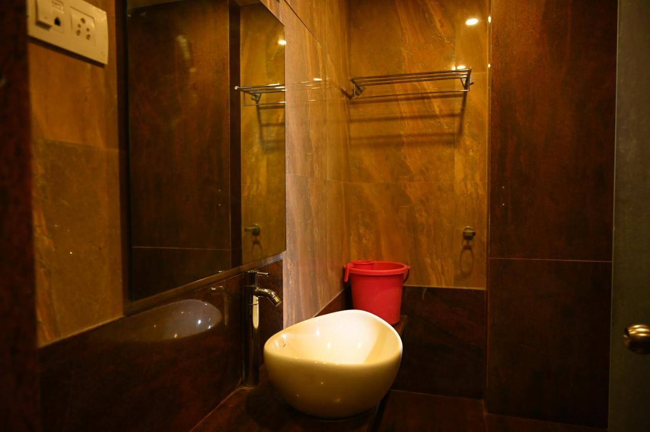Hotel Center Point Solapur Εξωτερικό φωτογραφία